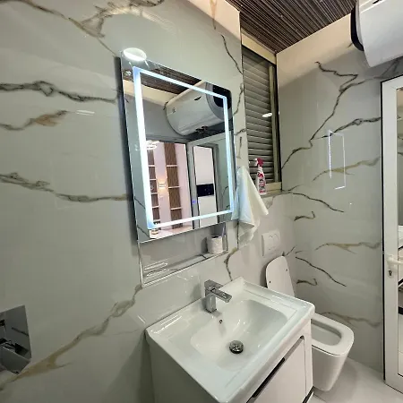 Apartamento Esto's Near Tirana Airport 1 - Self Checkin -netflix - Free Parking