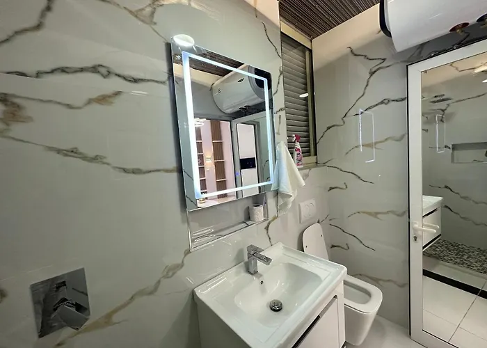 Apartment Esto's Near Tirana Airport 1 - Self Checkin -netflix - Free Parking